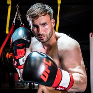 UFC Made тренировочные перчатки для бокса Red/White