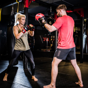 Экипировка UFC в России